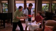 Two and a Half Men (Dva a pul chlapa) S01E02 CzDab